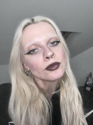 angelw1ngs666's profile picture